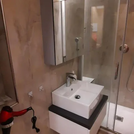 House 5 Terre Pensionat 4*