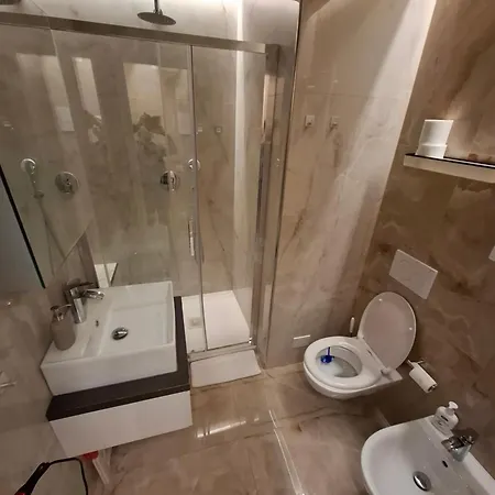 House 5 Terre Pensionat 4*